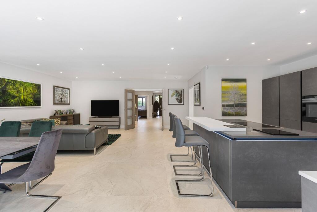 Additional image 9 of Pine Grove, Brookmans Park, AL9