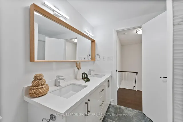 Additional image 35 of 70 Jenny Wrenway