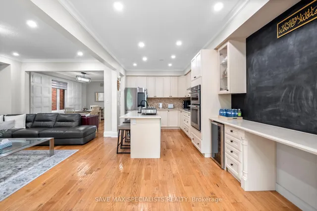 Additional image 21 of 21 Isaac Devins Blvd