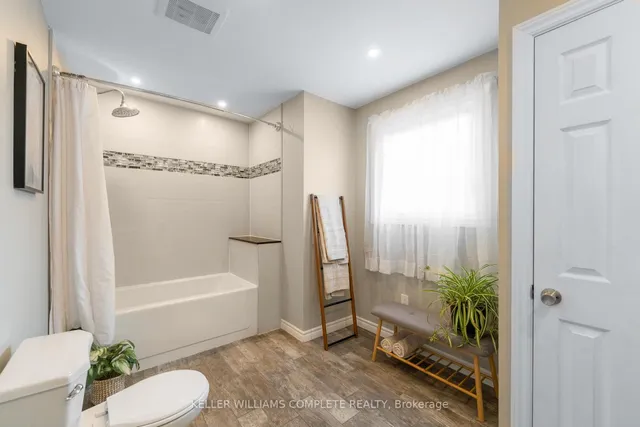 房产图片 17 - 12 Sutton Crt