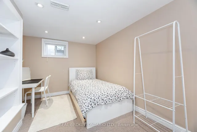 Additional image 25 of 18 Adanac Dr