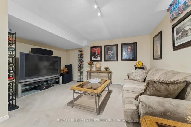 Additional image 36 of 724 Ashprior Ave