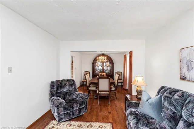 Additional image 4 of 9 Mark Pl