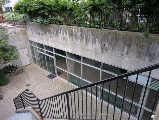 Additional image 37 of 954 King St Unit 319