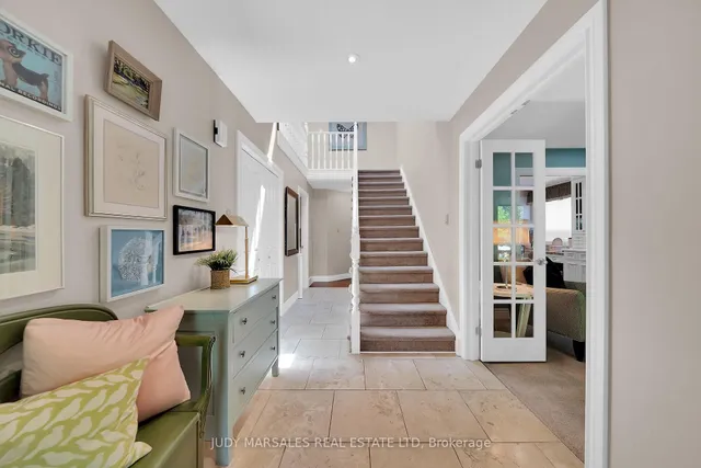 房产图片 9 - 12 Vance Cres