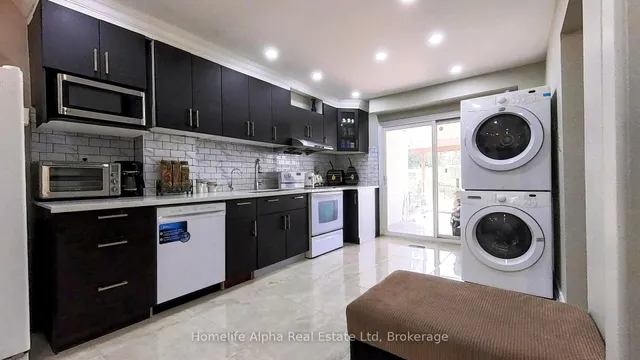 Additional image 9 of 3 Floribunda Cres