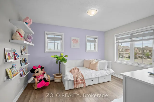 Additional image 24 of 2 Circus Cres