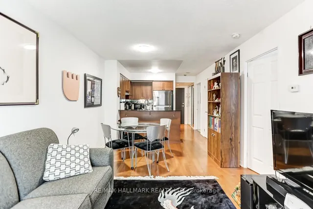 Additional image 11 of 230 King St Unit 911