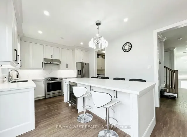 Additional image 14 of 975 Whitlock Ave Unit 20