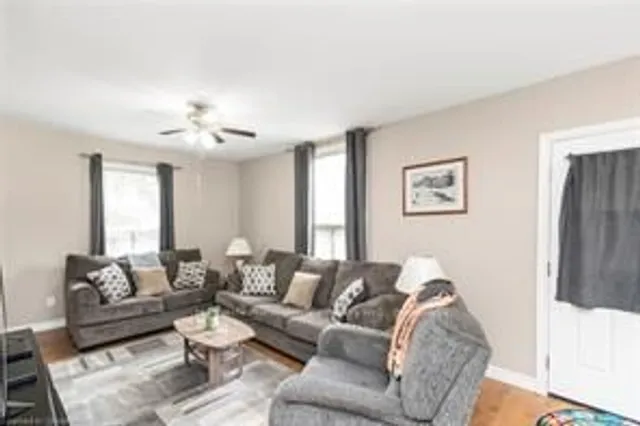 Additional image 11 of 1548 Brock Rd