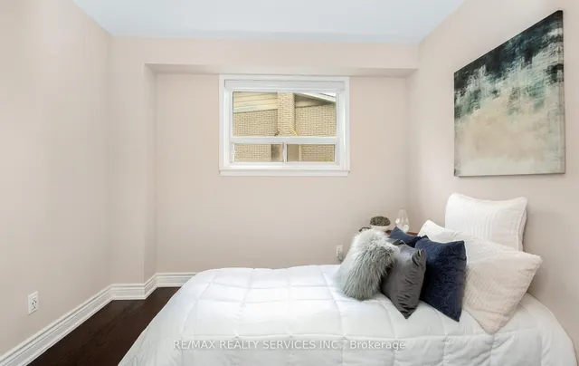 Additional image 32 of 17 Croydon Crt