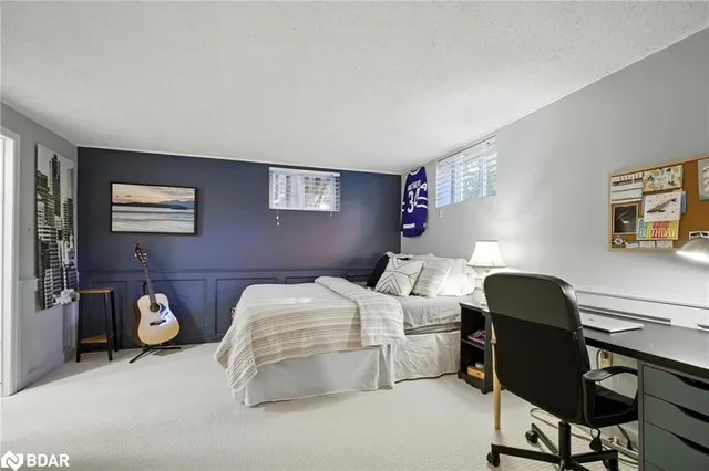 Additional image 33 of 247 Elmhurst Cres