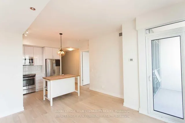 Additional image 3 of 2212 Lake Shore Blvd Unit 2109