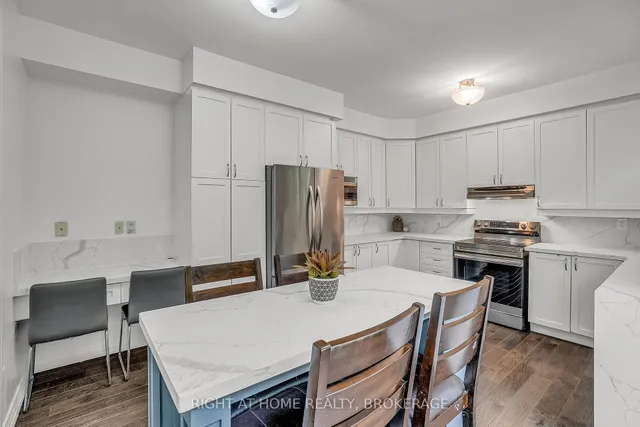 Additional image 17 of 928 Lancaster Blvd