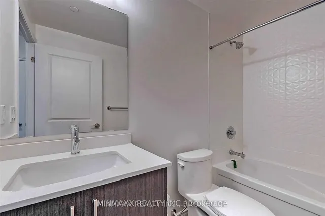 房产图片 31 - 1050 Main St 单元222