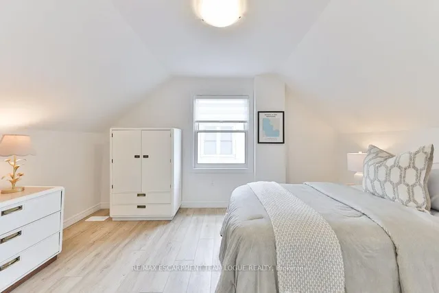 Additional image 27 of 149 East 33rd St