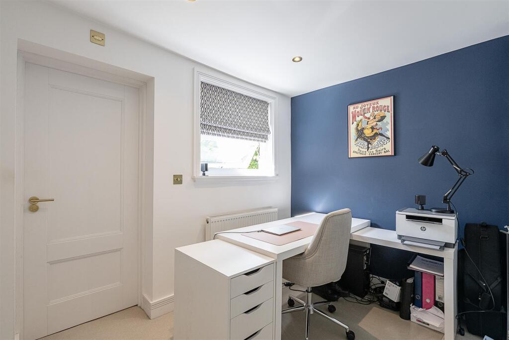 Additional image 7 of Grove Road, Harpenden