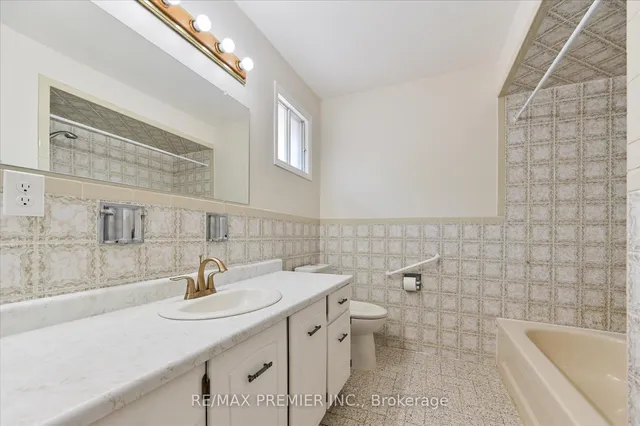 Additional image 25 of 44 Petunias Rd