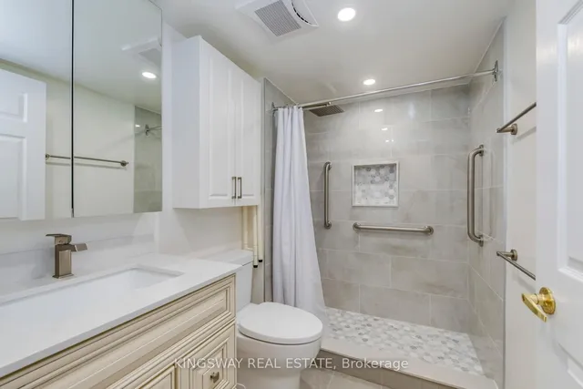 Additional image 32 of 35 Kingsbridge Garden Circ Unit 708