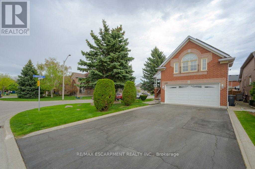 6121 MAPLE GATE CIRCLE|Mississauga (Lisgar), Ontario L5N7B1