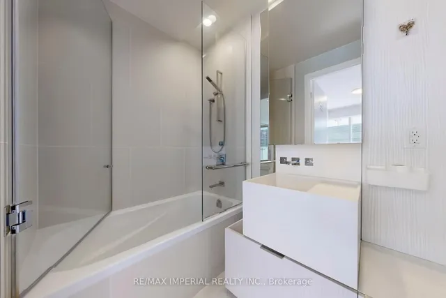 Additional image 31 of 1 Bloor St Unit 414