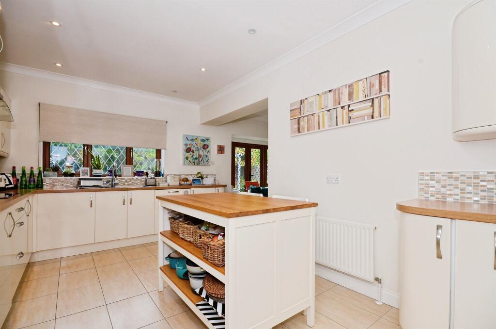 Additional image 6 of Enid Close, Bricket Wood, St. Albans