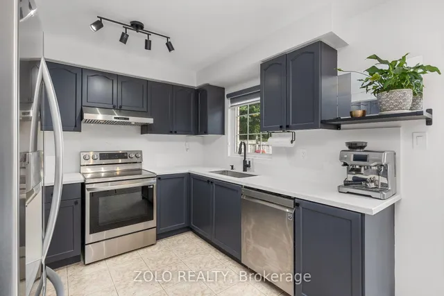 Additional image 18 of 79 Crystalview Cres