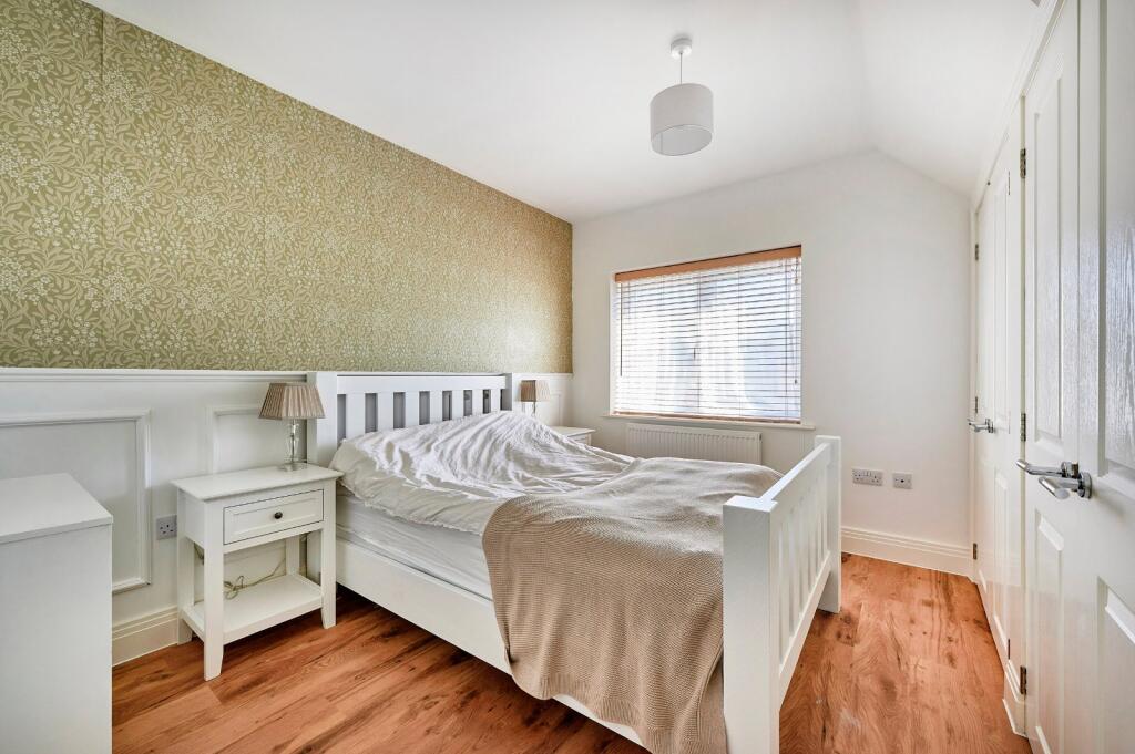 Additional image 8 of Wain Close, St. Albans, Hertfordshire, AL1