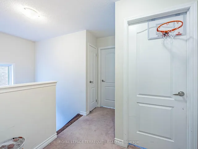 Additional image 21 of 903 Penson Cres