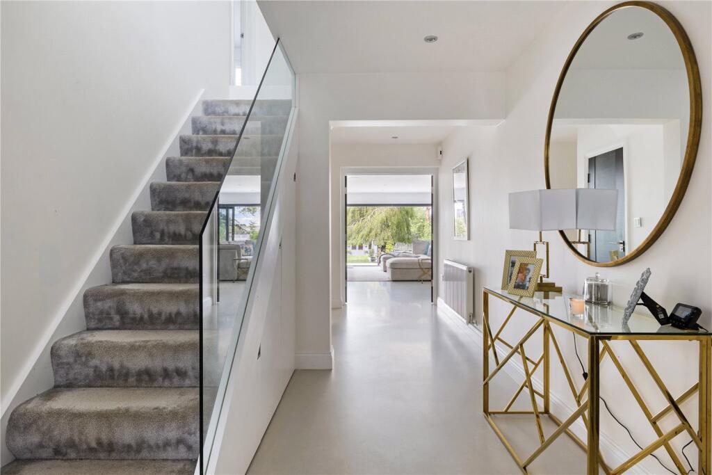 Additional image 21 of Tuffnells Way, Harpenden, Hertfordshire, AL5