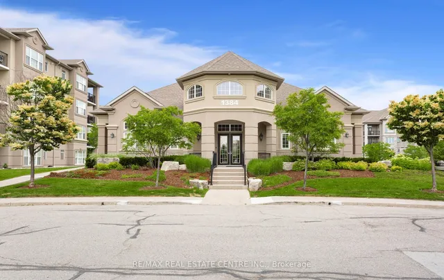 Additional image 38 of 1370 Main St Unit 205