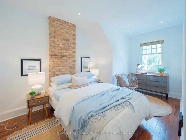 Additional image 29 of 51 Bain Ave