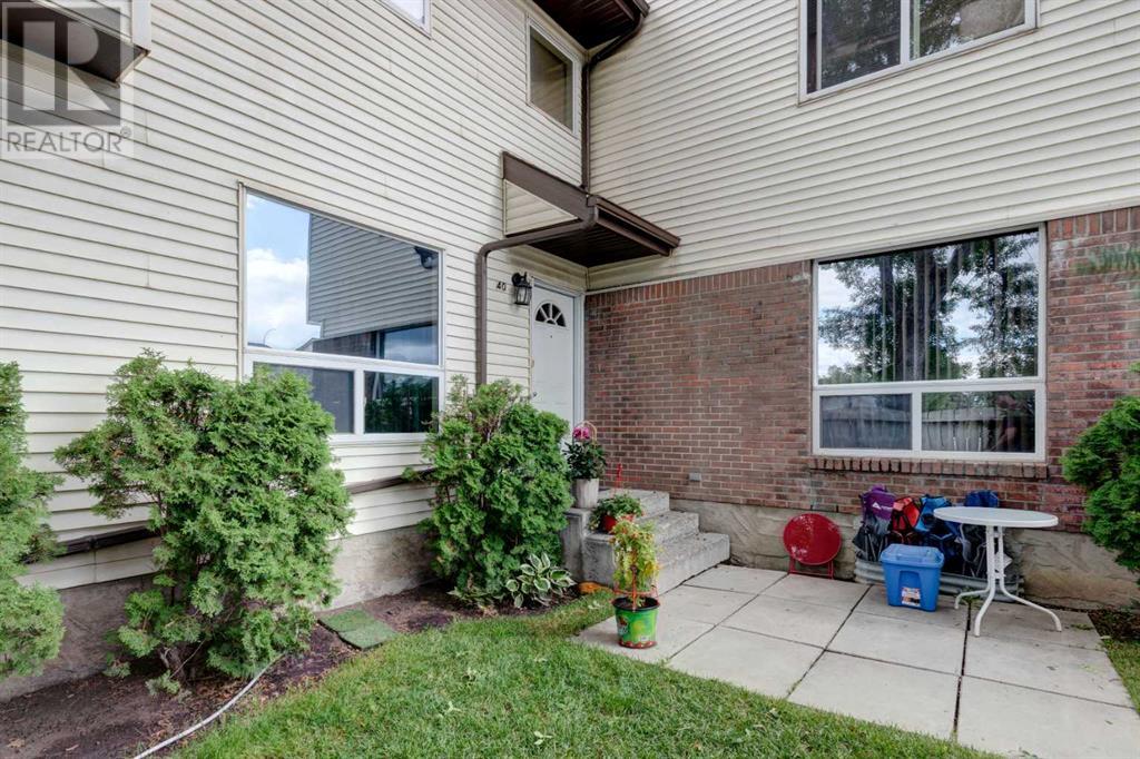 40, 32 Whitnel Court NE|Calgary, Alberta T1Y5E3