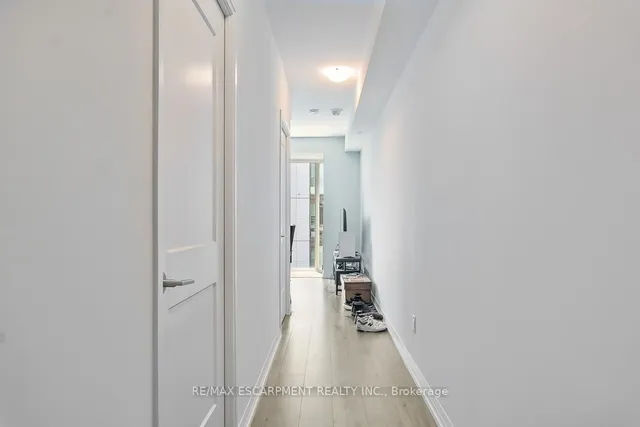 Additional image 4 of 28 Widmer St Unit 4021