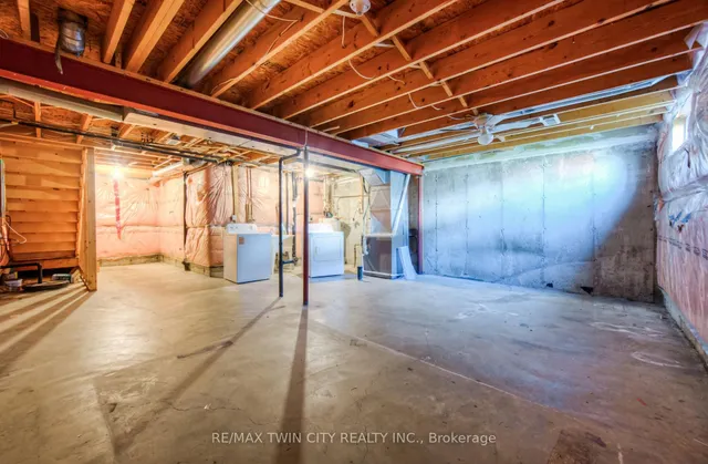 Additional image 19 of 27 Hackberry St