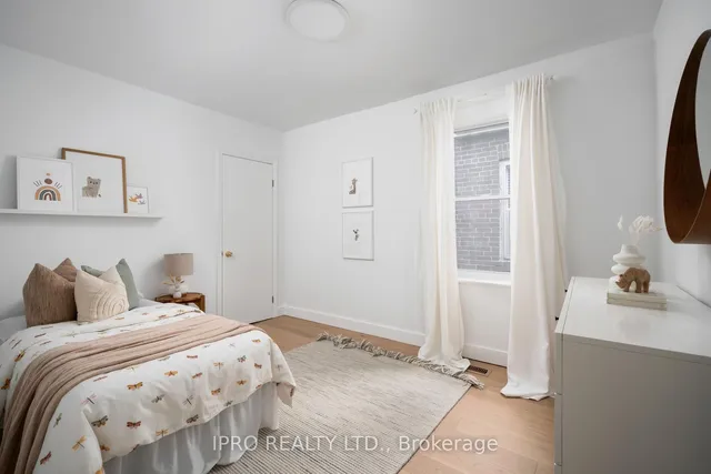 Additional image 31 of 273 Strathmore Blvd