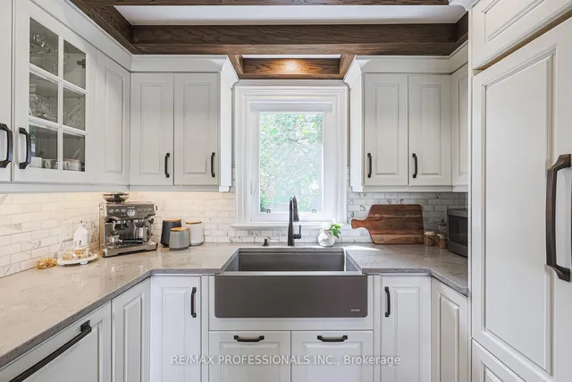 Additional image 8 of 36 Lake Shore Dr