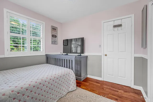 Additional image 34 of 928 Lancaster Blvd