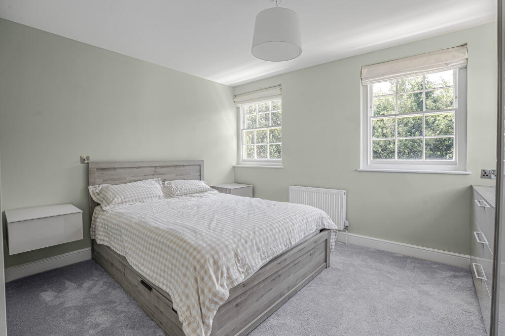 Additional image 15 of St. Bernards Road, St. Albans, Hertfordshire, AL3