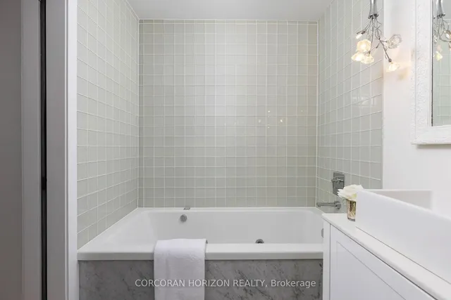 Additional image 12 of 169 John St Unit PH4