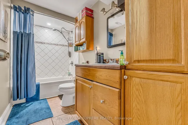 Additional image 38 of 40 Petunias Rd