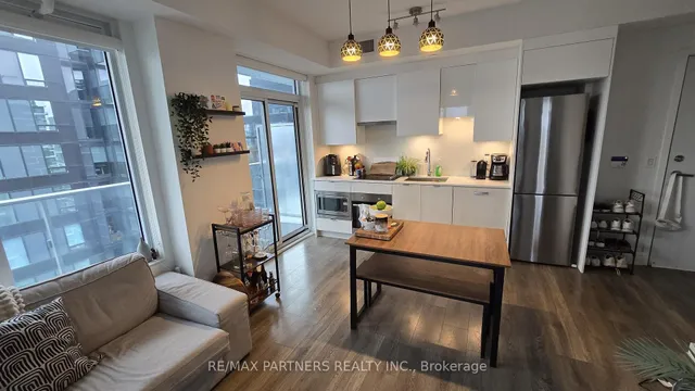 99 Broadway Ave Unit LPH03