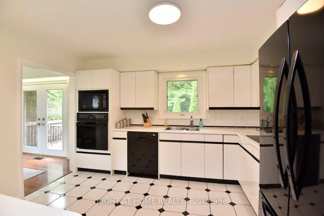 Additional image 14 of 717 Courtland Pl