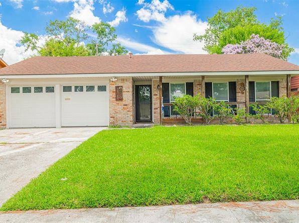 9418 Beverlyhill St, Houston, TX 77063