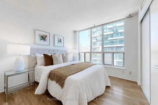 Additional image 18 of 76 Shuter St Unit 808