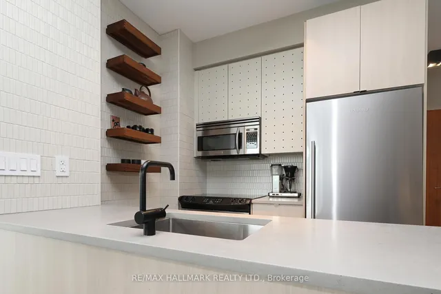 Additional image 9 of 33 Lombard St Unit 2406