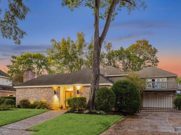1122 Daria Dr, Houston, TX 77079