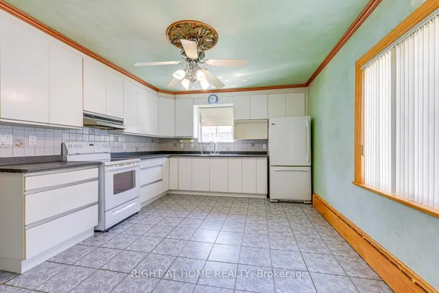 Additional image 13 of 27 Barker Ave