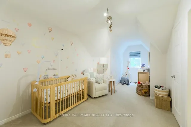 Additional image 20 of 80 Crossovers St