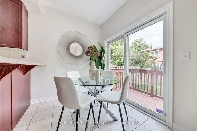 Additional image 15 of 62 Wyper Sq